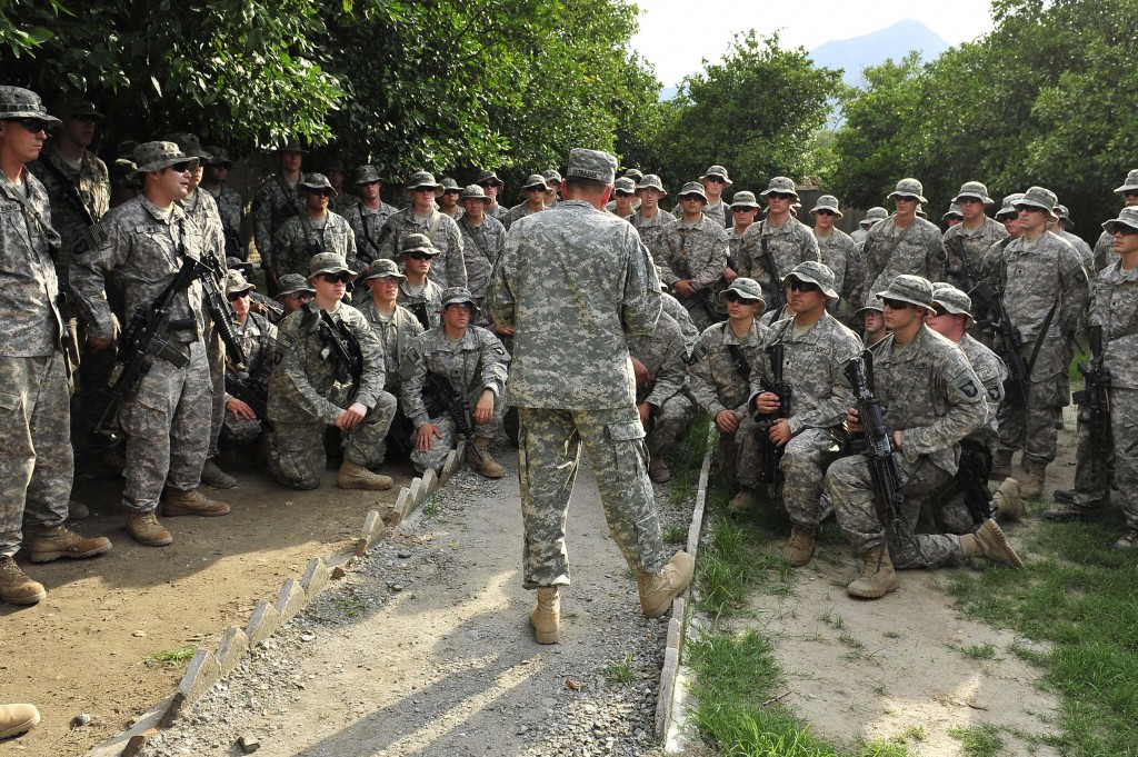 Gen. Petraeus talks with U.S. soldiers at Combat Outpost Monti in eastern Afghanistan on August 5, 2010